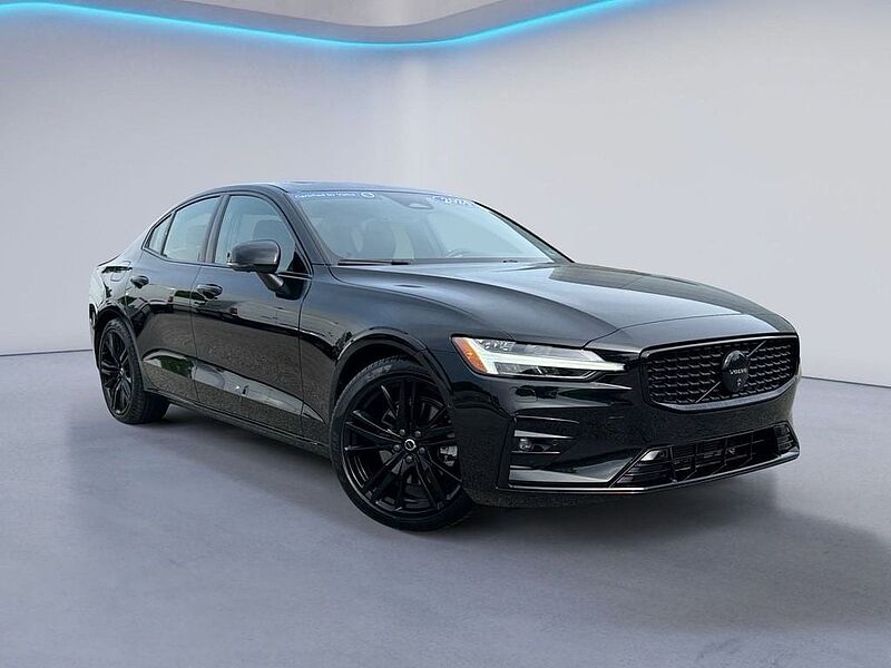 Volvo  S60 Black Edition Plus, B5 AWD Gas (mild hybrid), Gasoline