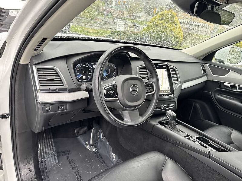 Volvo  XC90 Momentum, T5 AWD automatic, 7 Seats