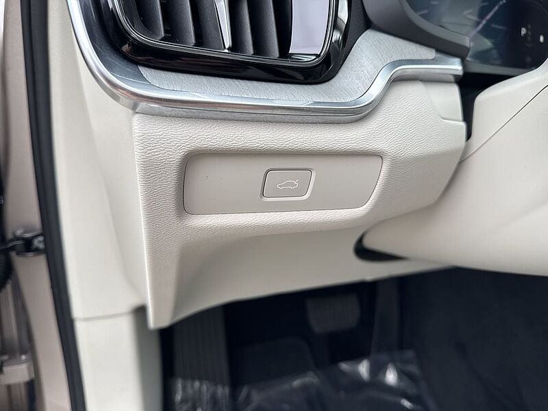 Volvo  Ultimate
