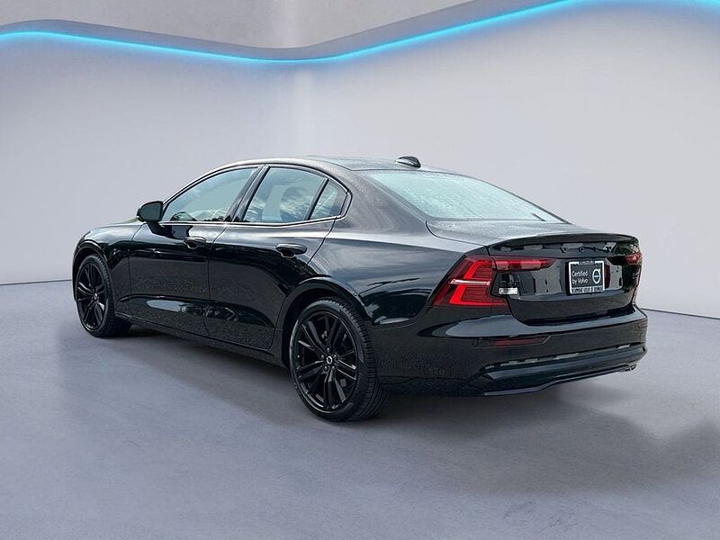 Volvo  S60 Black Edition Plus, B5 AWD Gas (mild hybrid), Gasoline