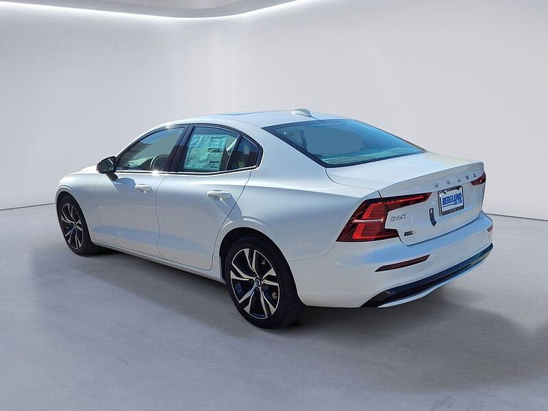 Volvo  S60 Core, B5 FWD Gas (mild hybrid), Gasoline, Dark