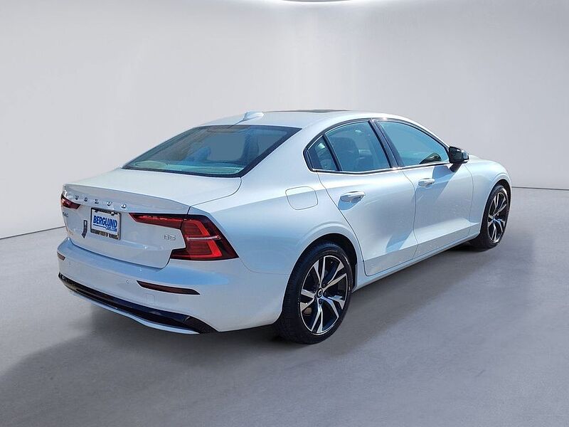 Volvo  S60 Core, B5 FWD Gas (mild hybrid), Gasoline, Dark