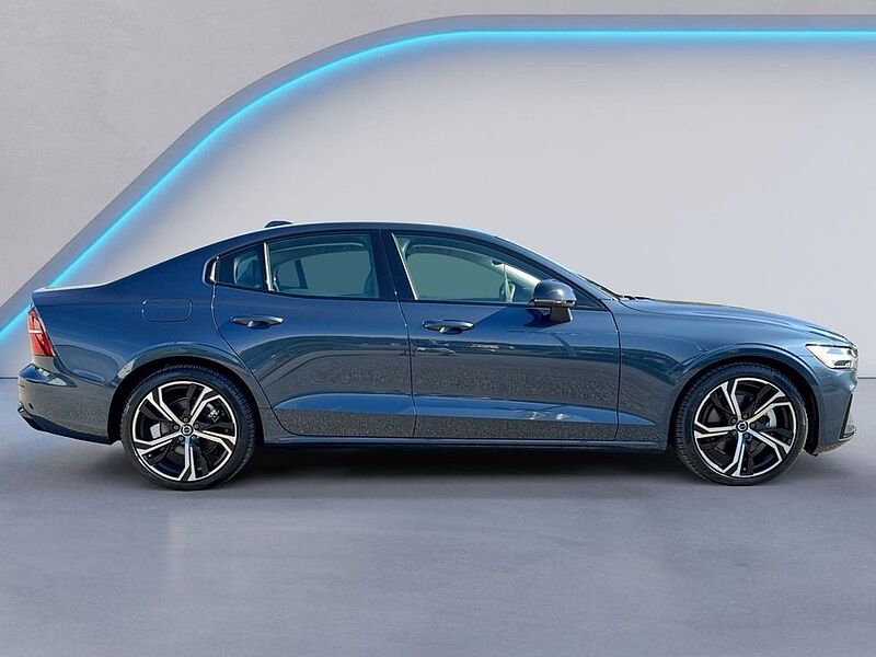 Volvo  S60 Core, B5 AWD Gas (mild hybrid), Gasoline, Dark