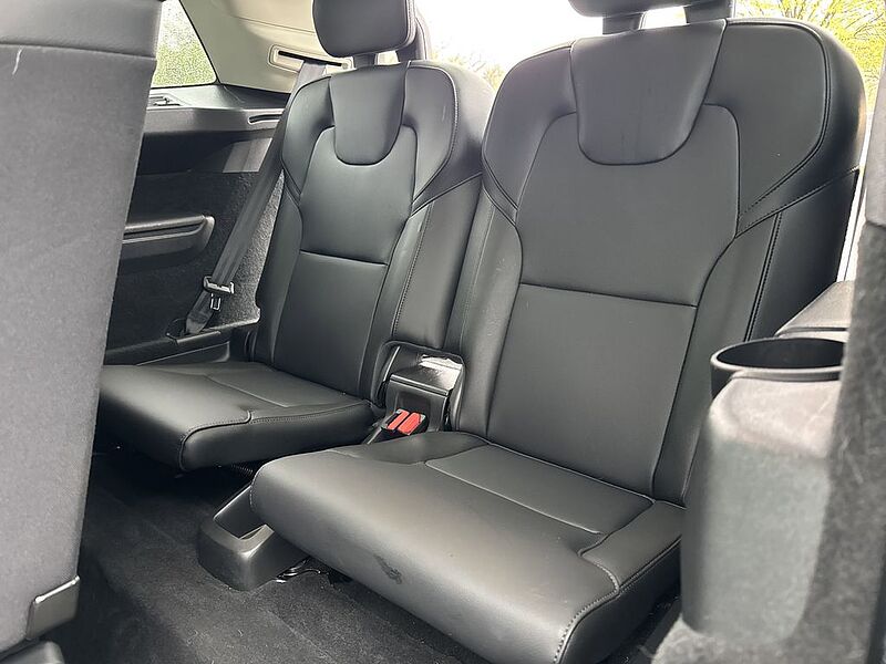 Volvo  XC90 Momentum, T5 AWD automatic, 7 Seats