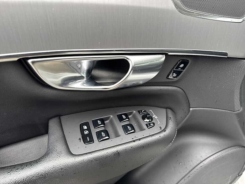 Volvo  XC90 Momentum, T5 AWD automatic, 7 Seats