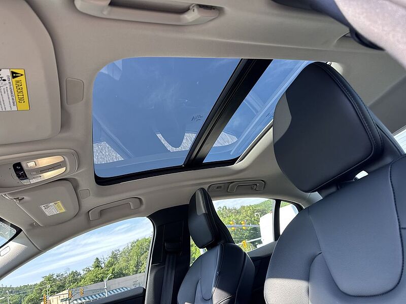 Volvo  S60 Core, B5 AWD Gas (mild hybrid), Gasoline, Dark