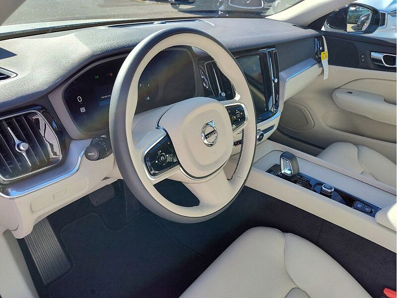 Volvo  S60 Core, B5 FWD Gas (mild hybrid), Gasoline, Dark
