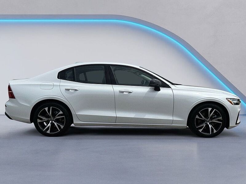 Volvo  S60 Core, B5 FWD Gas (mild hybrid), Gasoline, Dark